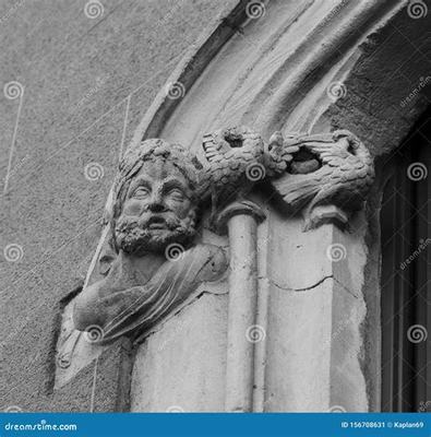 衛(wèi)輝在線網(wǎng)絡(luò)游戲網(wǎng)絡(luò)版廣告設(shè)計(jì) 創(chuàng)意、元素與傳播策略